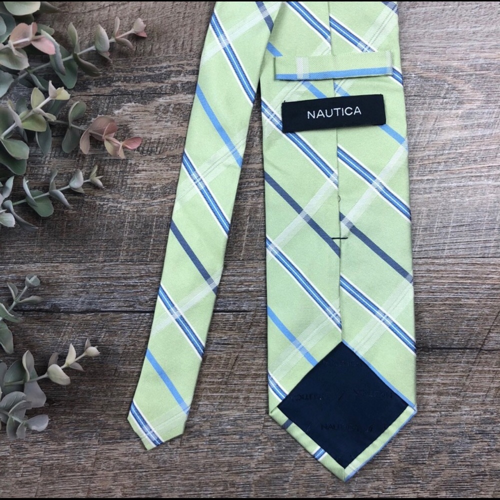 NAUTICA Green Striped Men's Tie - Picture 3 of 3